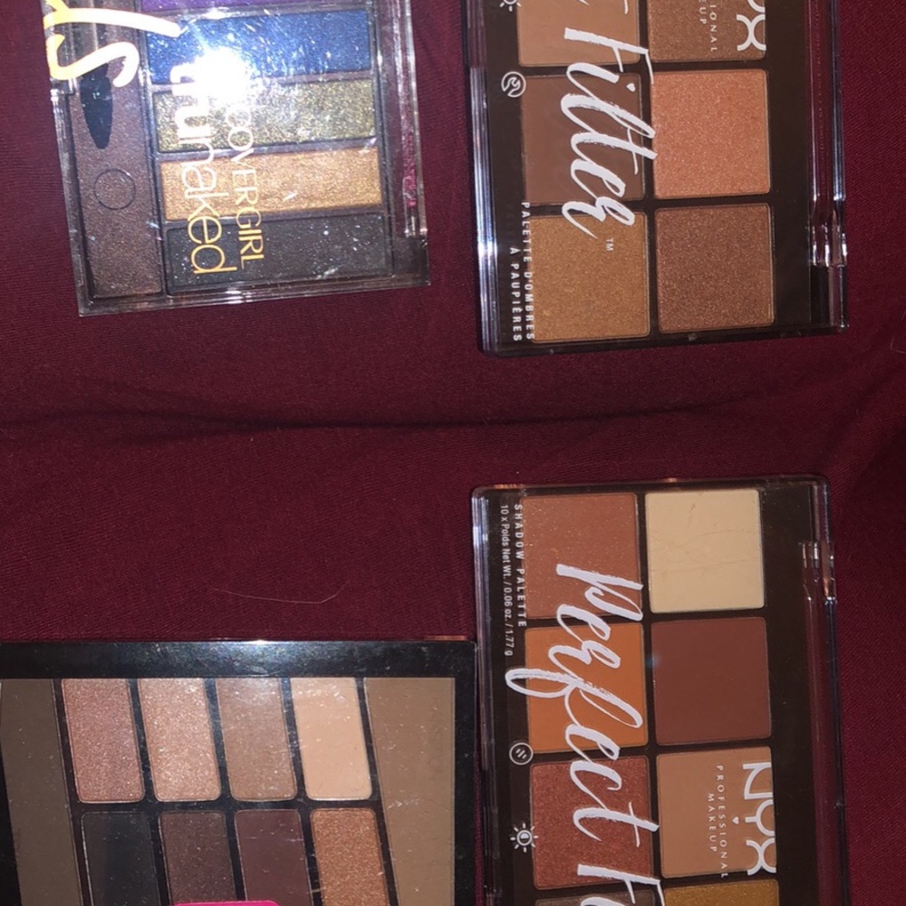 4 Eyeshadow Palettes for $25